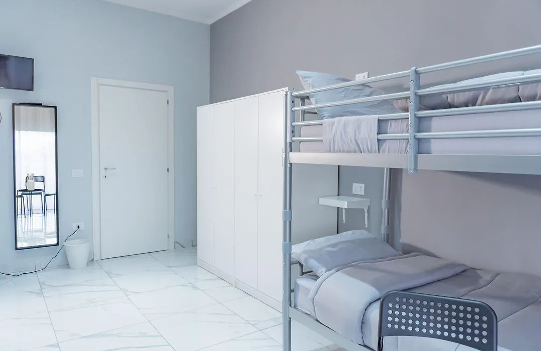 Hostel Partenope-1